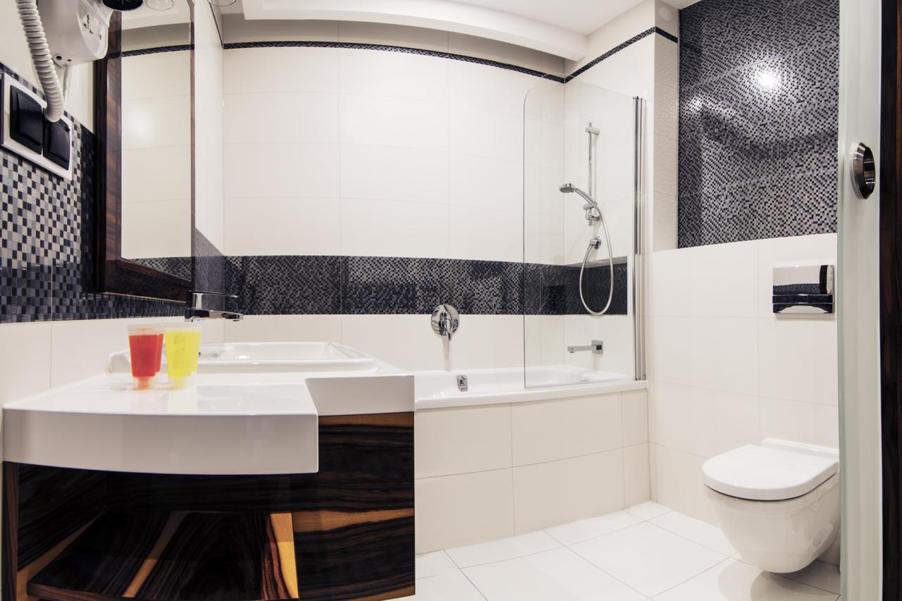 Hotel Pory Roku Czysteblota Kültér fotó