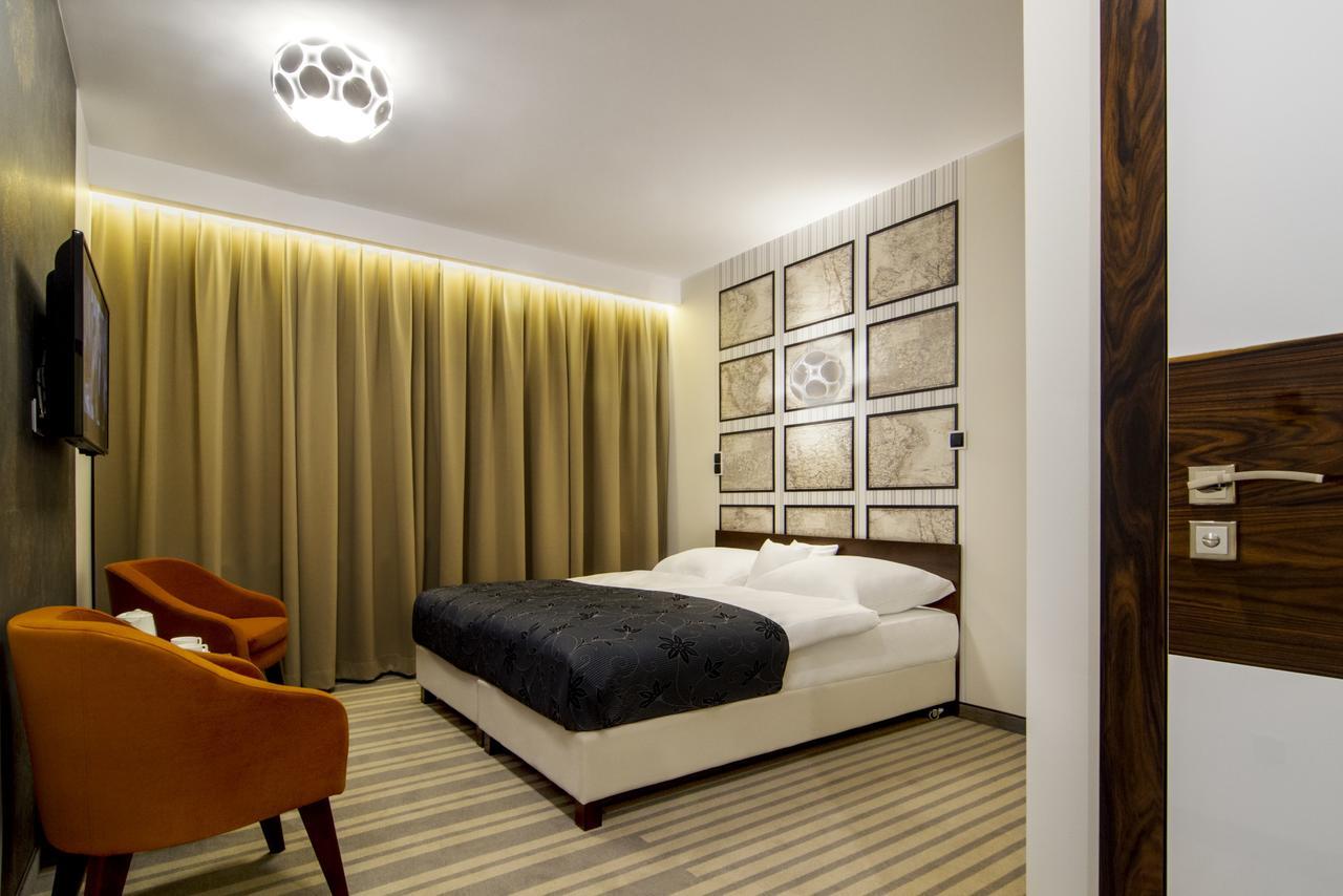Hotel Pory Roku Czysteblota Kültér fotó