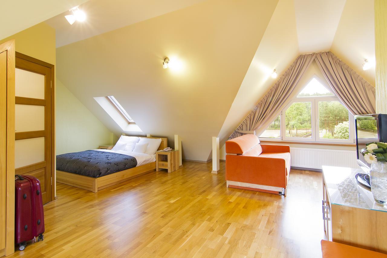 Hotel Pory Roku Czysteblota Kültér fotó