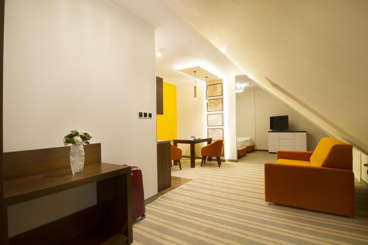 Hotel Pory Roku Czysteblota Kültér fotó