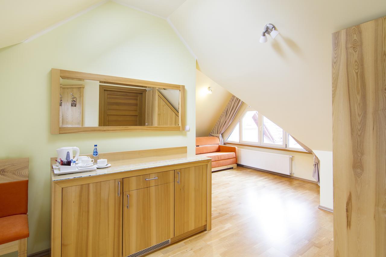 Hotel Pory Roku Czysteblota Kültér fotó