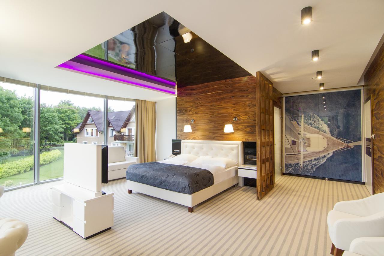 Hotel Pory Roku Czysteblota Kültér fotó
